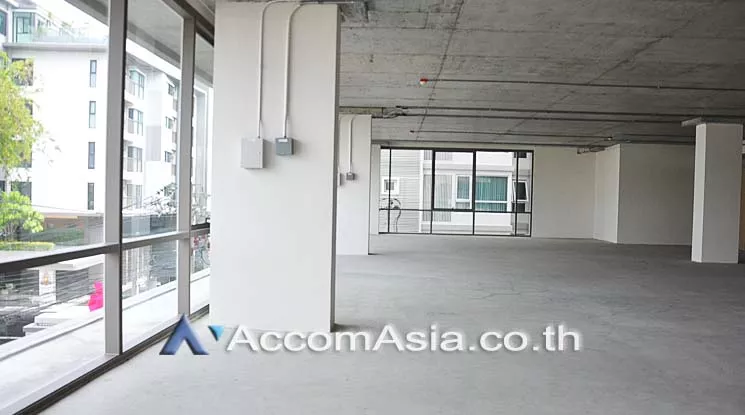  Office space For Rent in Sukhumvit, Bangkok  near BTS Punnawithi (AA15170)